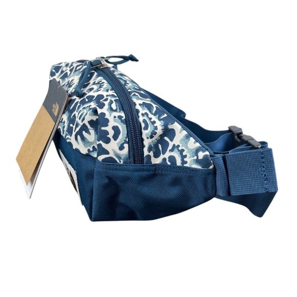 The North Face Blue Floral Pattern Double Pocket Hiking Lumbar Pack Sz M - New - Picture 2 of 10